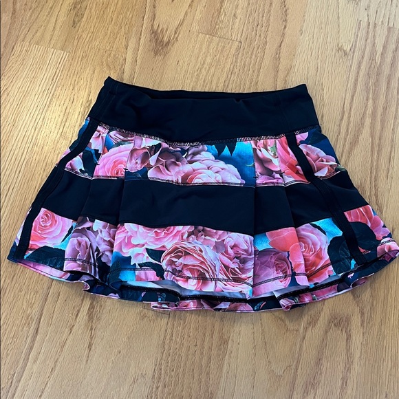 Lululemon Pace Rival Skirt SECRET GARDEN size 2 - Picture 1 of 10
